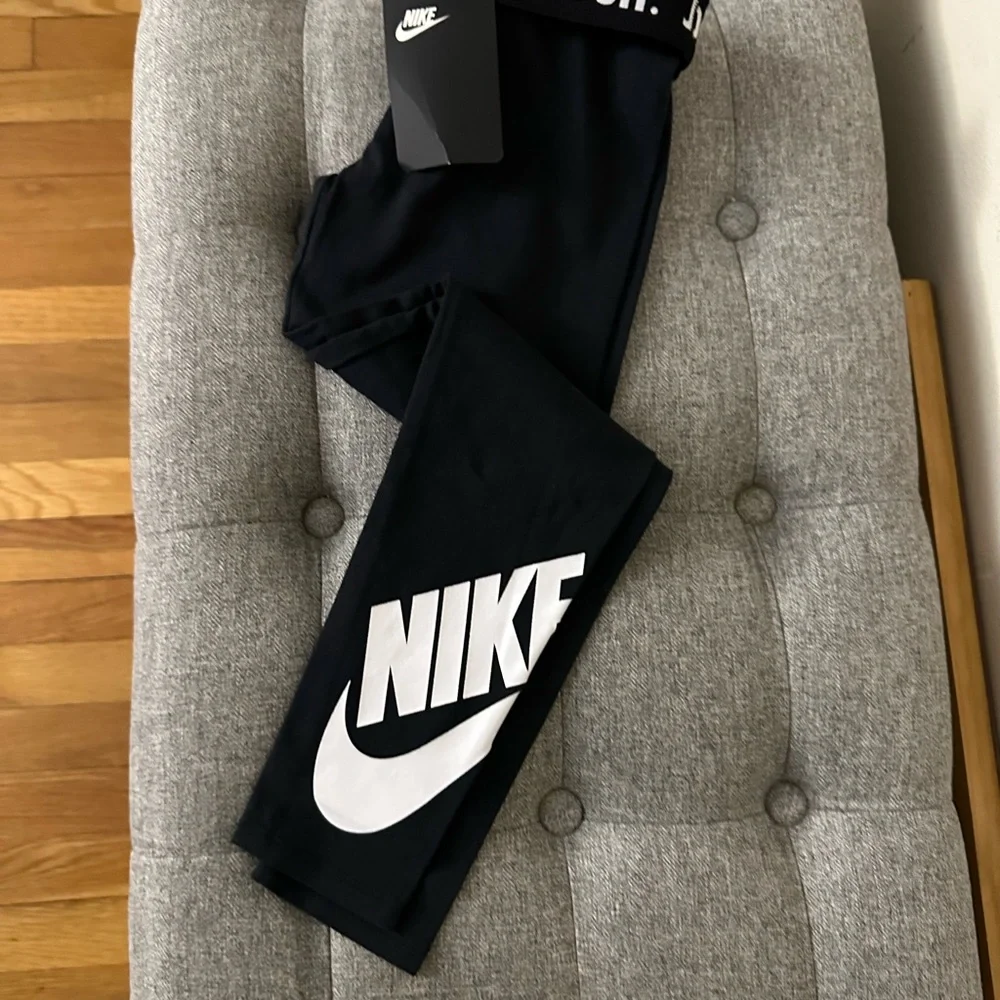 Nike GIRLS LEG A SEE LEGGINGS! - Picture 4 of 6